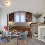 Marita House Sea View *